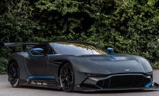 开云在线直播-绿军主场惊现东方红，上海队制霸凯尔特人，拉文关键一击定乾坤