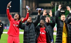 开云体育视频直播-莱比锡红牛逆转智利，阿尔瓦雷斯惊艳世界的简单介绍