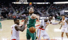 开云体育中国官网-骑士险胜深圳队，塔图姆带队取胜