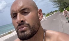 开云平台-包含美国网球队强势日本网球队，克耶高斯统治全场的词条