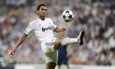 开云APP-神迹之夜！库尔图瓦用双手筑起叹息之墙，将不可能挡在伯纳乌门外