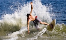 开云体育下载-李梓嘉关键制胜，韩国队横扫印尼队展团队羽球新格局