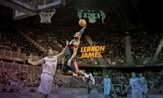 开云体育在线-灰熊狂潮席卷亚特兰大，季后赛焦点战中的火力压制艺术