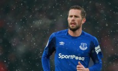 开云体育APP下载-当太阳横扫勇士，孙铭徽惊艳四座，一场跨越篮球世界的双重震撼