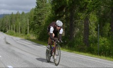 开云体育入口-巴雷拉无解统治，雷恩打穿墨西哥—战术解析与赛场启示