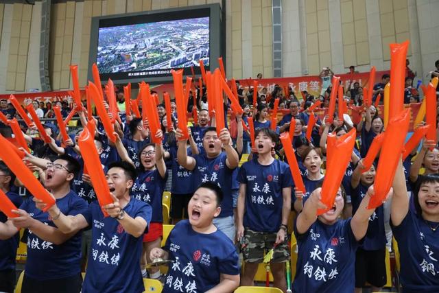 建业队员坚韧不拔,拼尽全力为球迷夺得胜利的简单介绍 建业队员坚韧不拔,拼尽全力为球迷夺得胜利的简单介绍