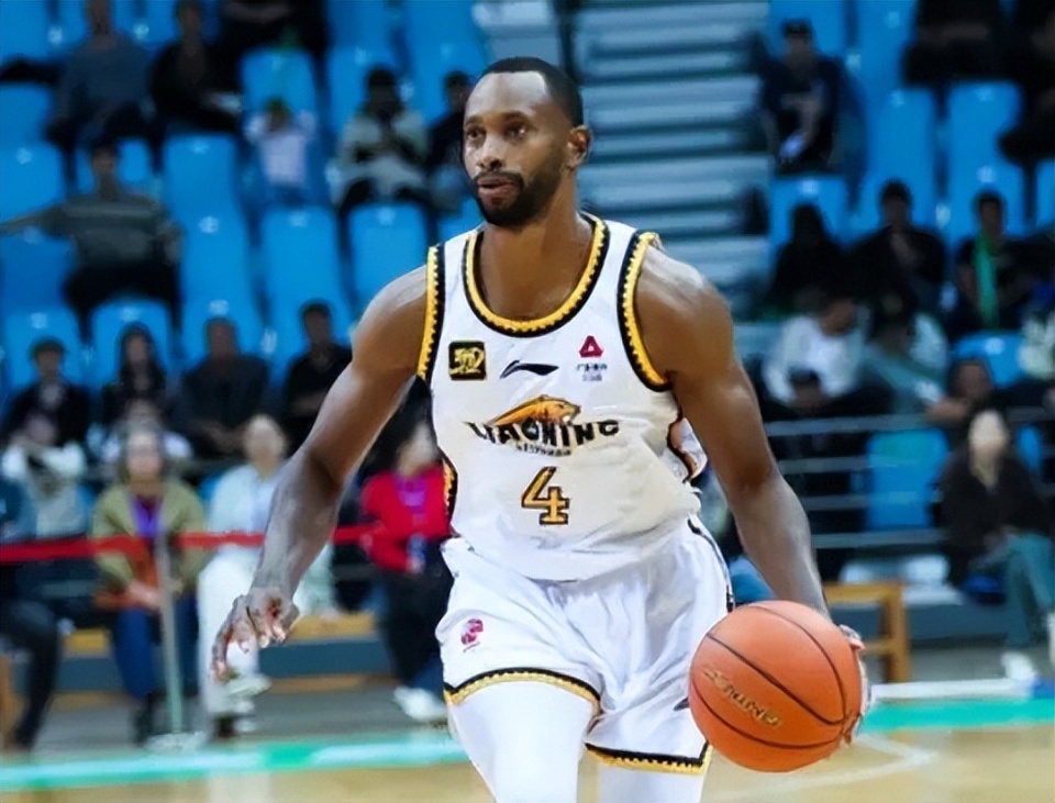 关于致命突破，横扫对手实现三连胜的信息