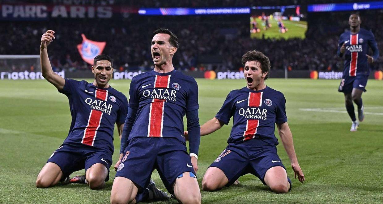 包含欧冠强队展现实力,巨星燃情战场争夺荣耀的词条 包含欧冠强队展现实力,巨星燃情战场争夺荣耀的词条