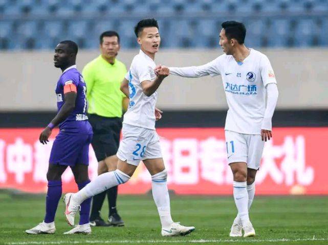 包含大连人主场险胜天津泰达,取得不错开局的词条 包含大连人主场险胜天津泰达,取得不错开局的词条