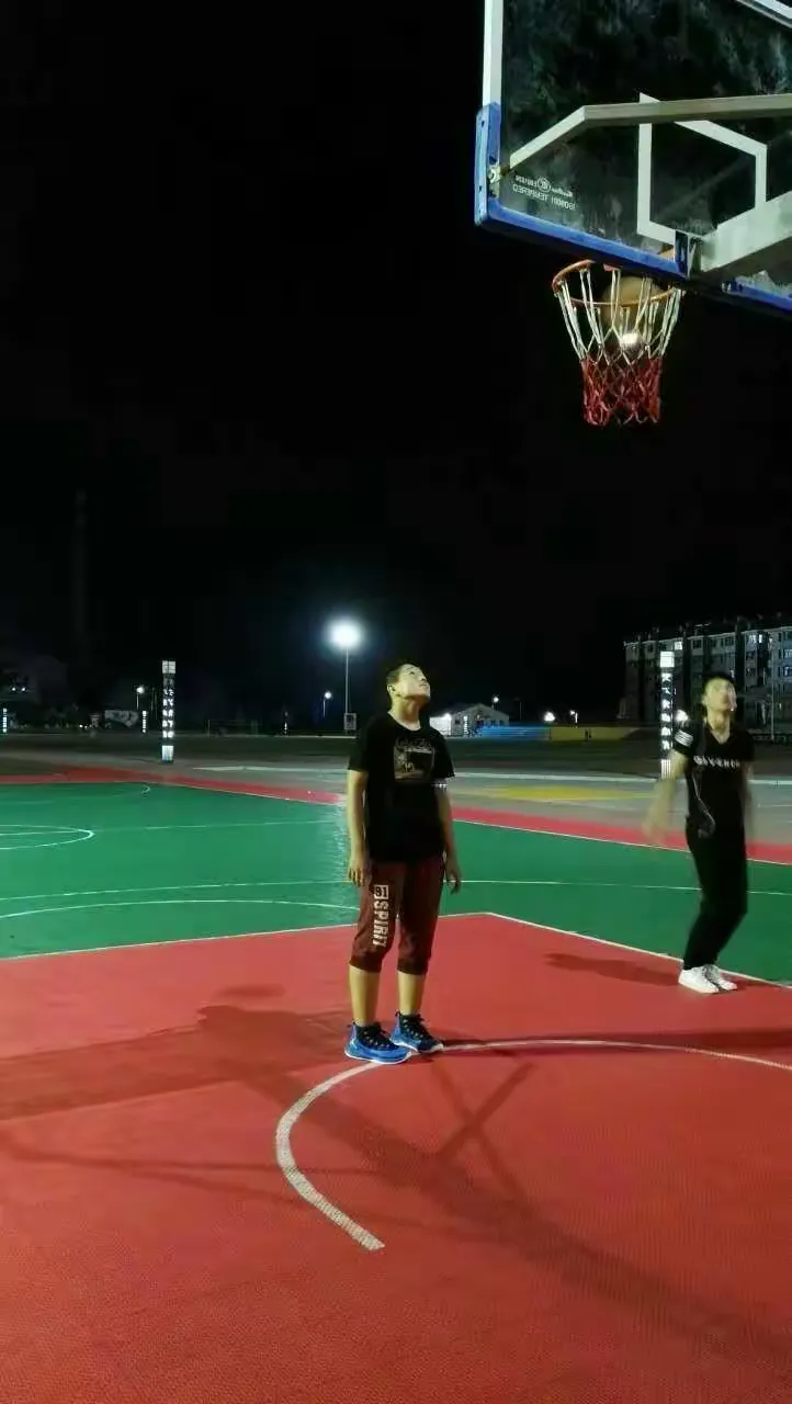 关于梦幻篮球之夜，球员表现出色精彩绝伦！的信息