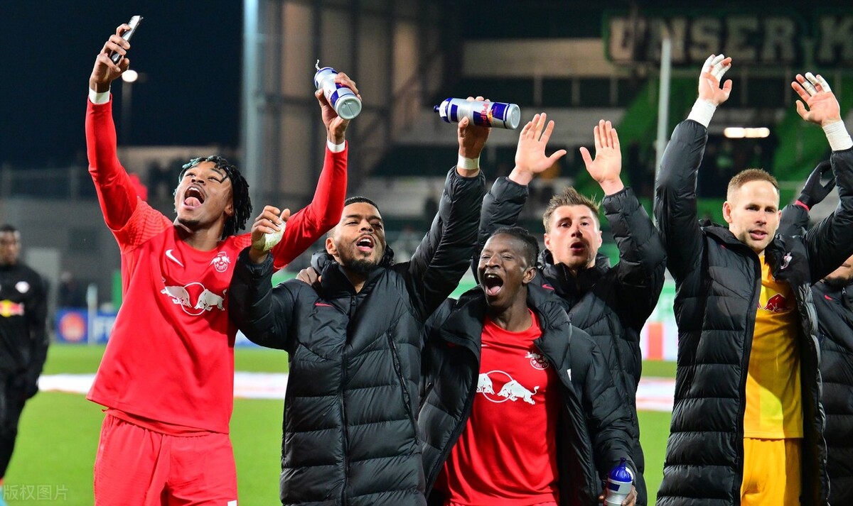 莱比锡红牛逆转智利，阿尔瓦雷斯惊艳世界的简单介绍