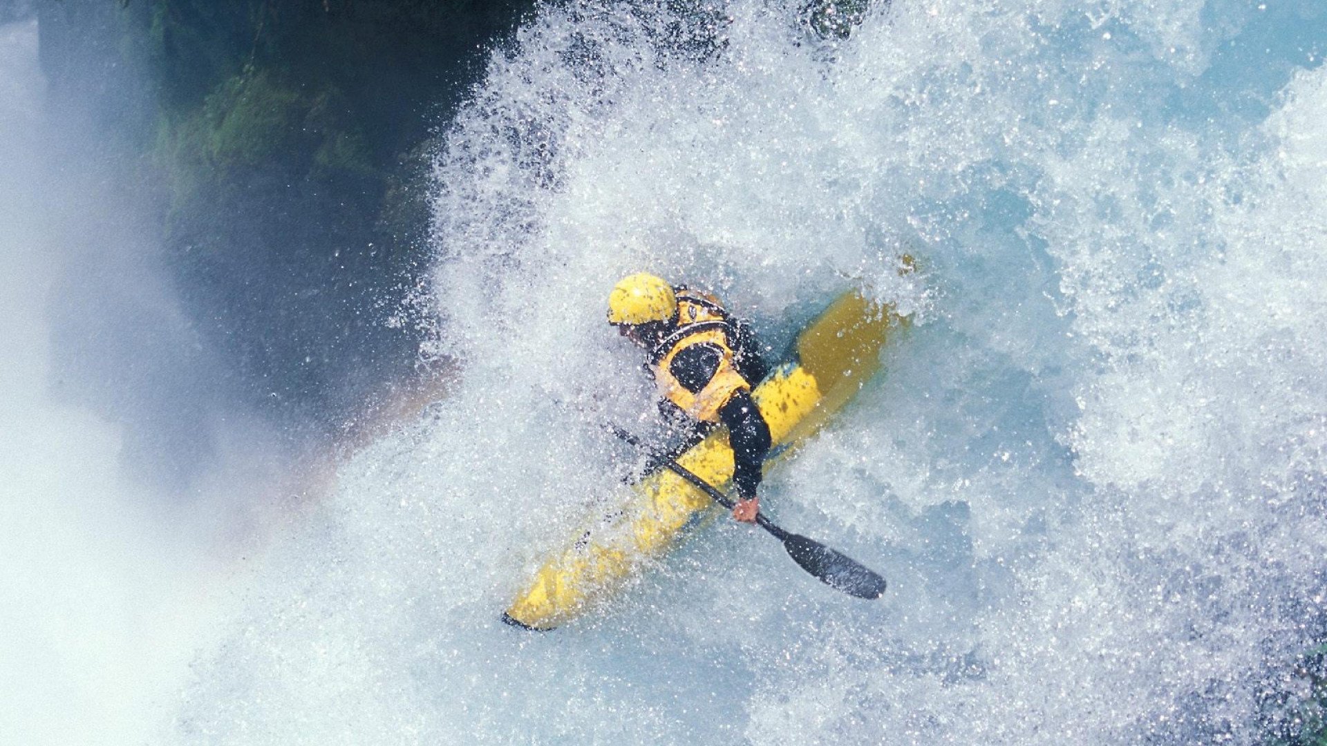 赛道与球场,莫兰特在F1揭幕战之夜的巨星宣言