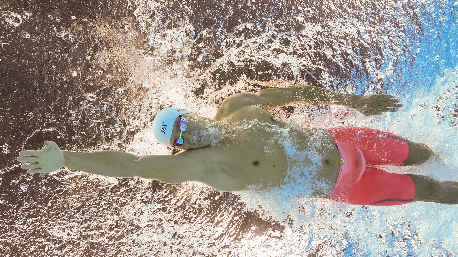 赛道上的独舞，拉梅洛一手掌控F1年度争冠之夜